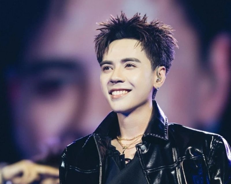 ca-si-trong-anh-trai-say-hi-2